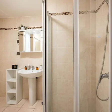 La - - Face à La - Climatisation Apartamento Menton